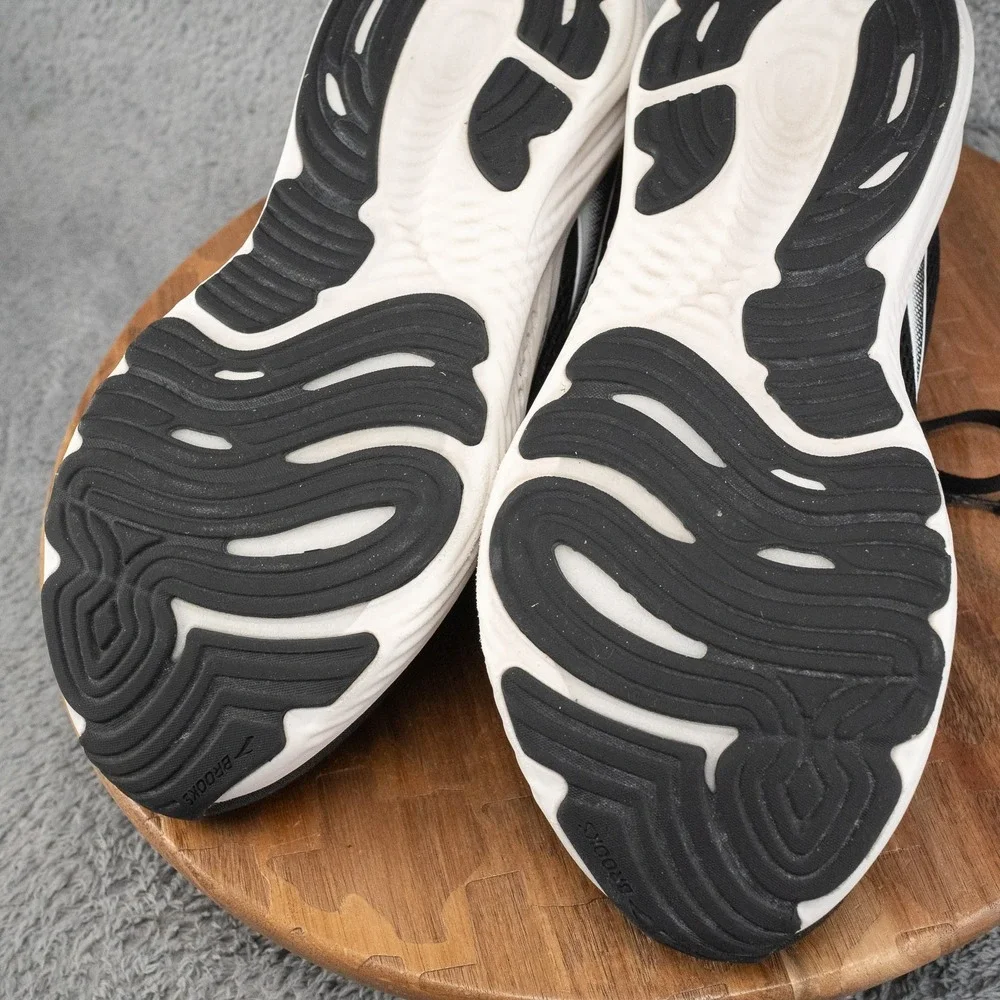 Brooks size 12